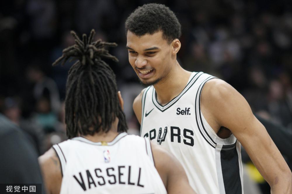 转会市场的 转会市场的