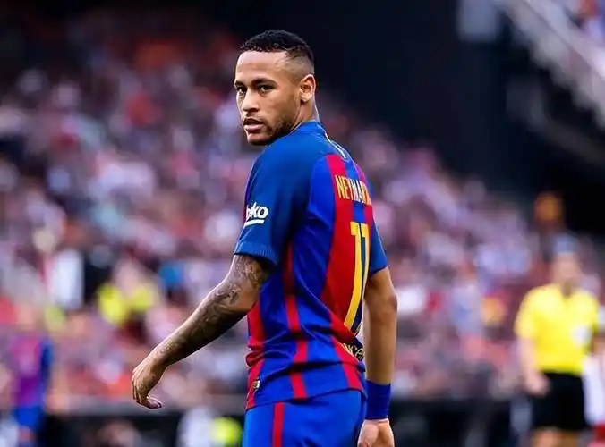 经历和德罗 经历和德罗